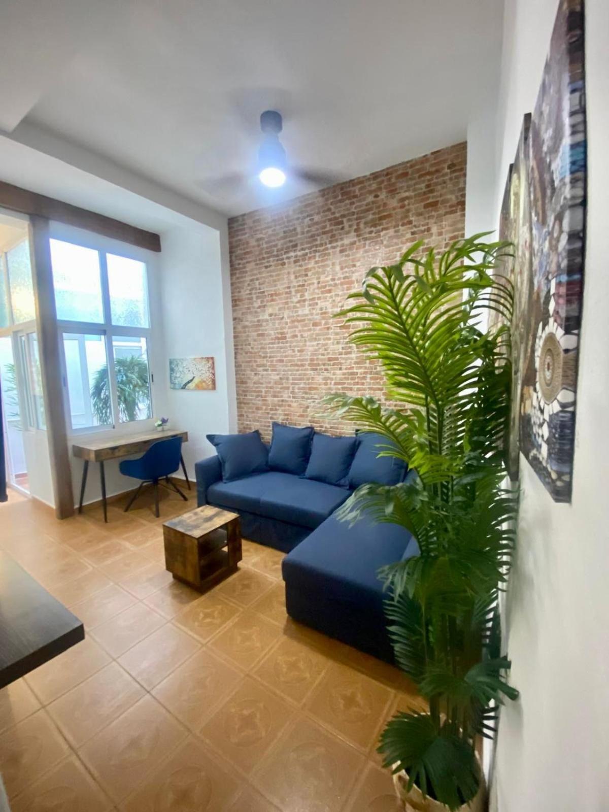 Casa Naty, Espacioso Renovado Apartamento En El Centro De Málaga Exterior foto